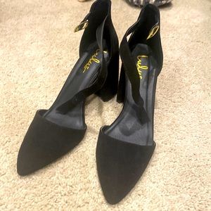 Lulu’s Ellarose Black Suede wide heel pumps size 7.5